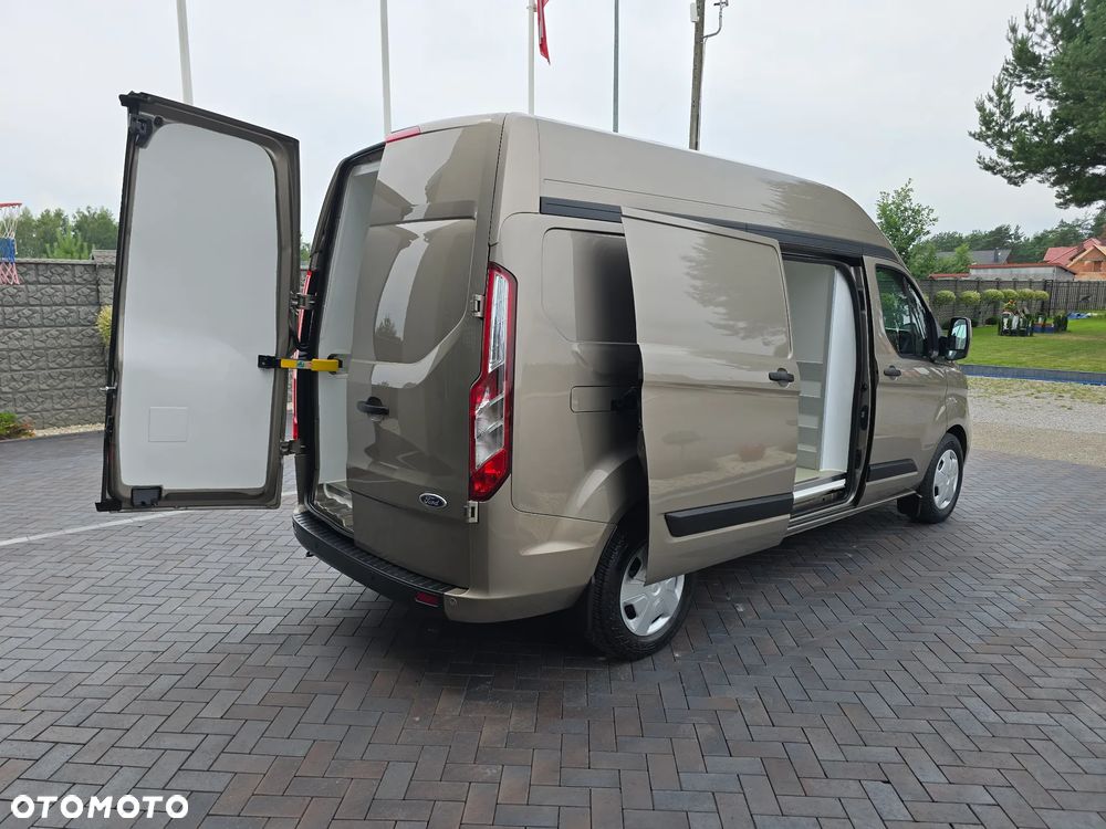 Ford TRANSIT CUSTOM CHŁODNIA +FUNKCJA GRZANIA + PODŁONCZENIE NA POSTOJU 230V  MODEL L2H2 340L-170 AUTOMAT 48 Tyś km SERWIS ASO FORD DO OSTATNIEGO Km SALON POLSKA BOGATA OPCJA WYPOSAŻENIA AUTOMAT KAMERA COFANIA + CZUJNIKI COFANIA LEDY METALIK ASYSTENTY KIEROWCY - 9