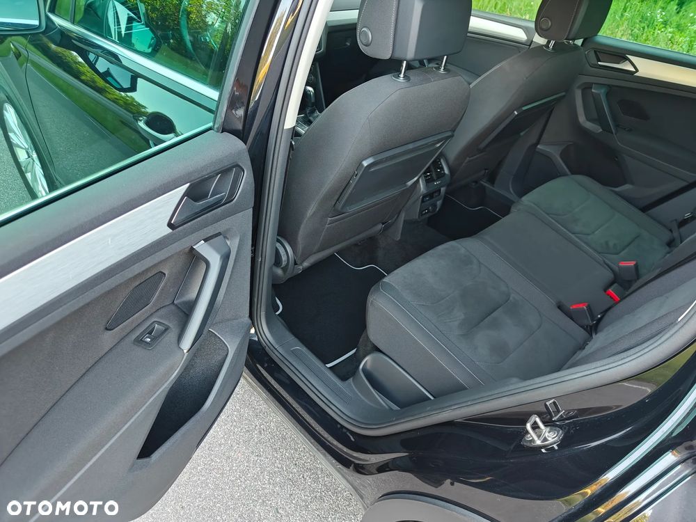 Volkswagen Tiguan - 32
