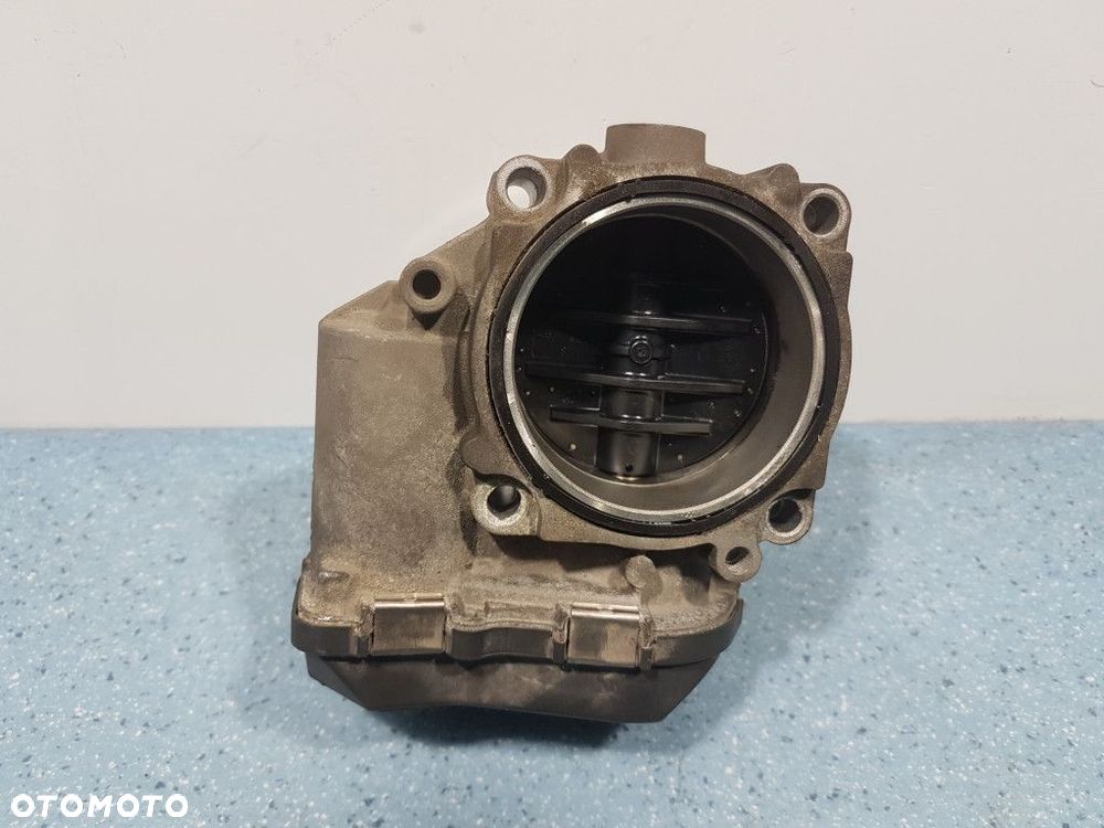 BMW M6 F06 F12 F13 PRZEPUSTNICA 7555944-04 - 1