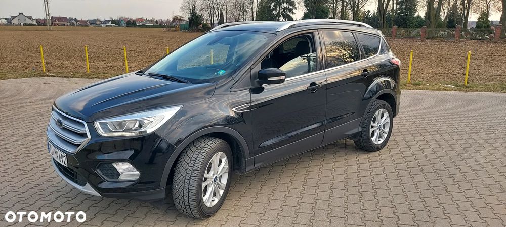 Ford Kuga 1.5 EcoBoost 2x4 Titanium - 1