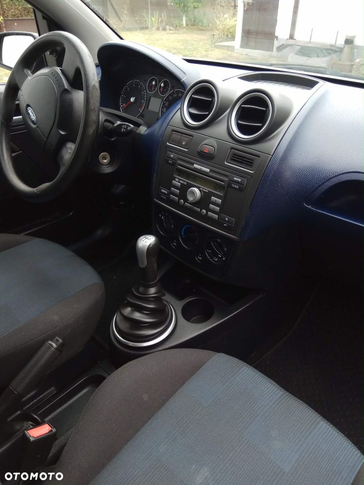 Ford Fiesta - 6