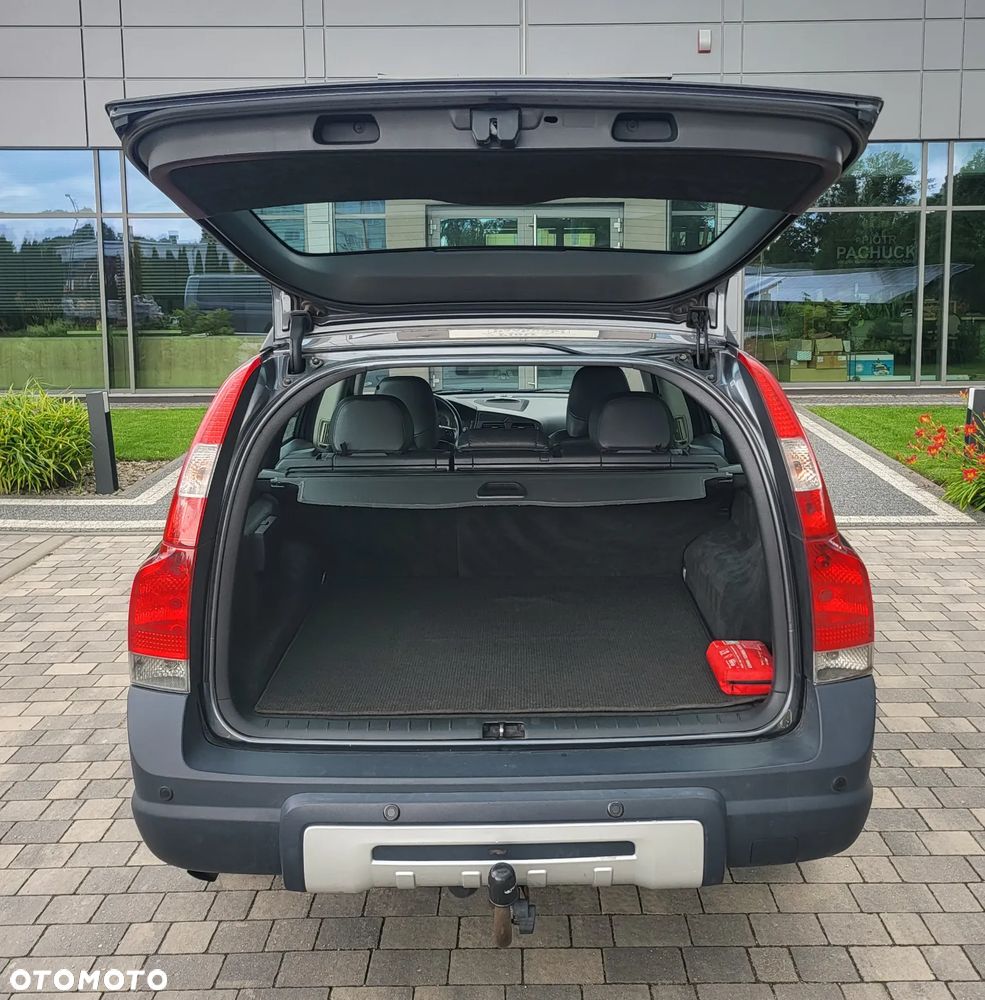 Volvo XC 70 2.4 AWD Automatik Momentum - 10