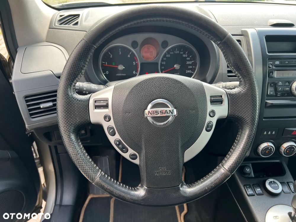 Nissan X-Trail - 8