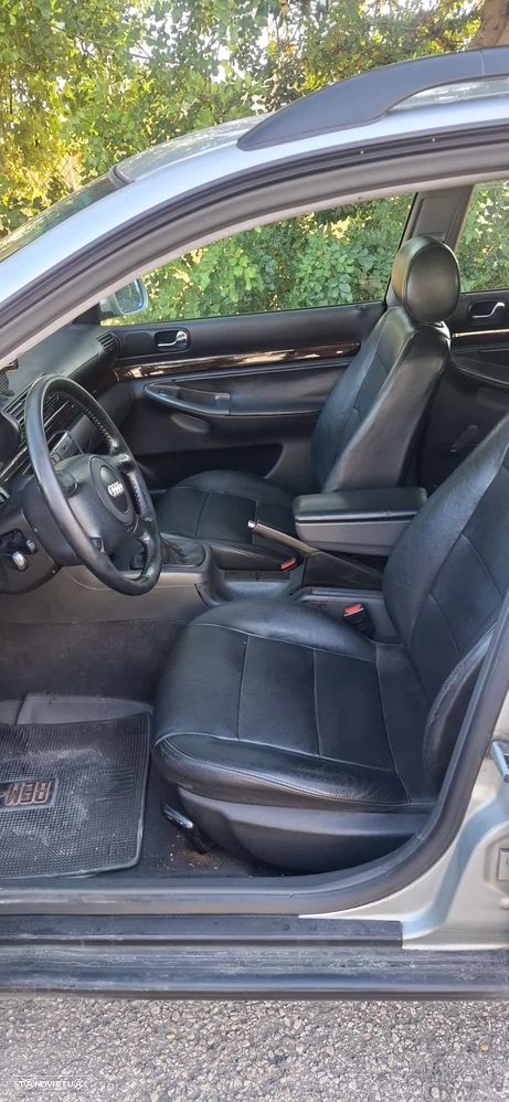 Audi A4 Avant 1.9 TDI Attraction - 10
