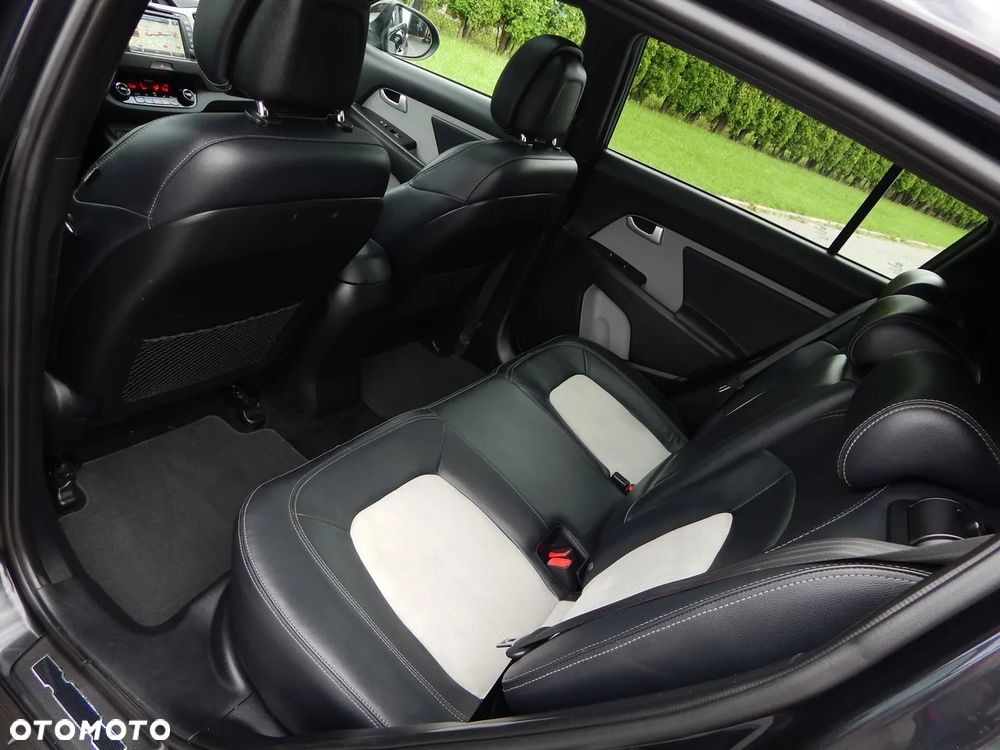 Kia Sportage 2.0 CRDI 184 AWD Platinum Edition - 11