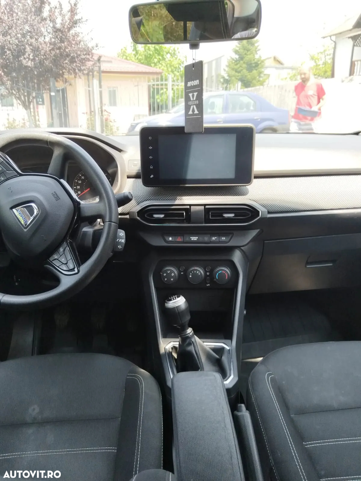 Dacia Logan TCe 90 MT6 Comfort - 7