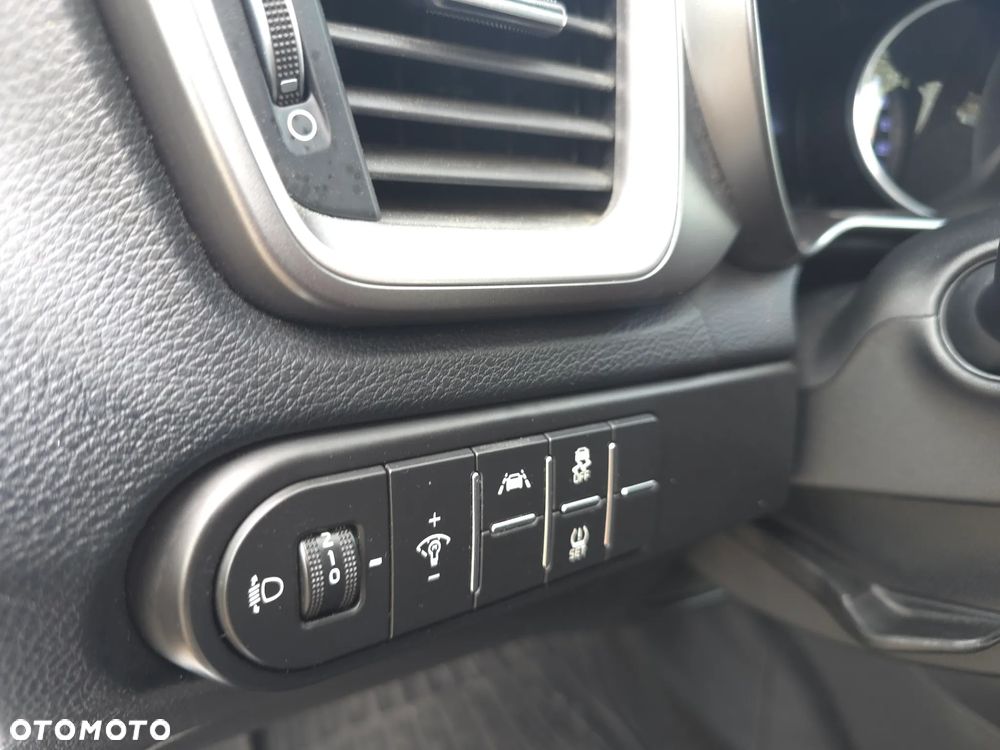 Kia Ceed 1.6 CRDi SCR L Business Line - 18