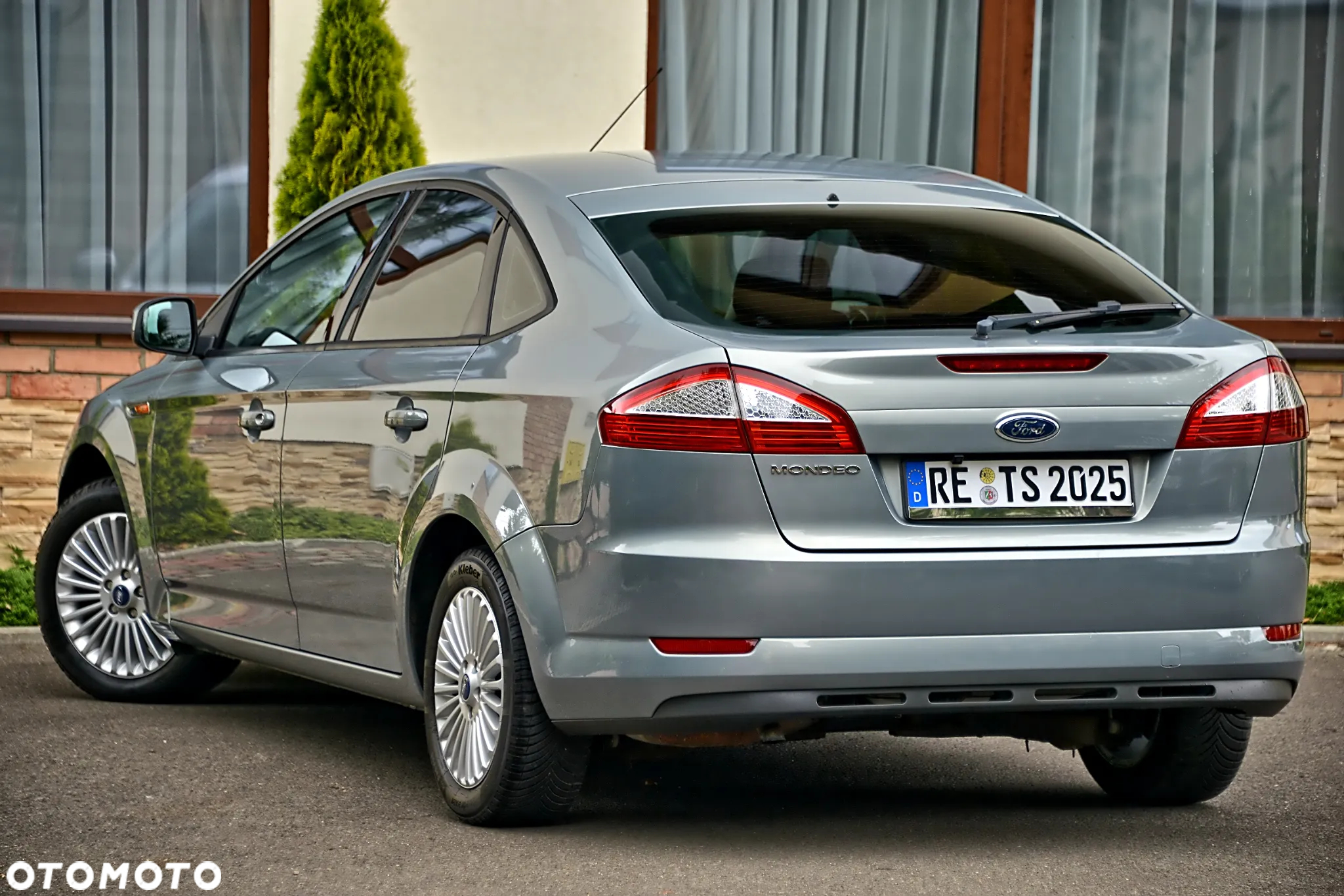 Ford Mondeo 1.6 Trend - 17