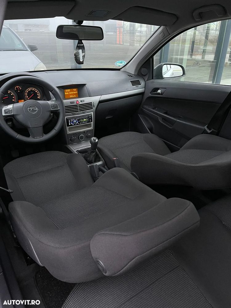 Opel Astra 1.4 Elegance - 28