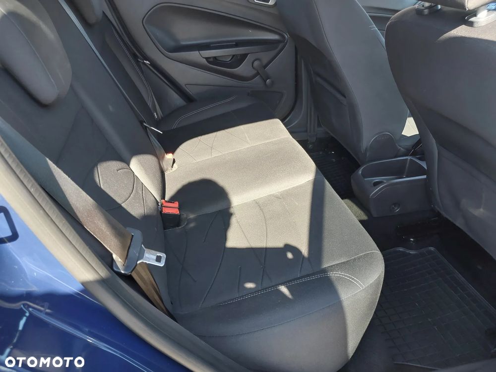 Ford Fiesta - 22