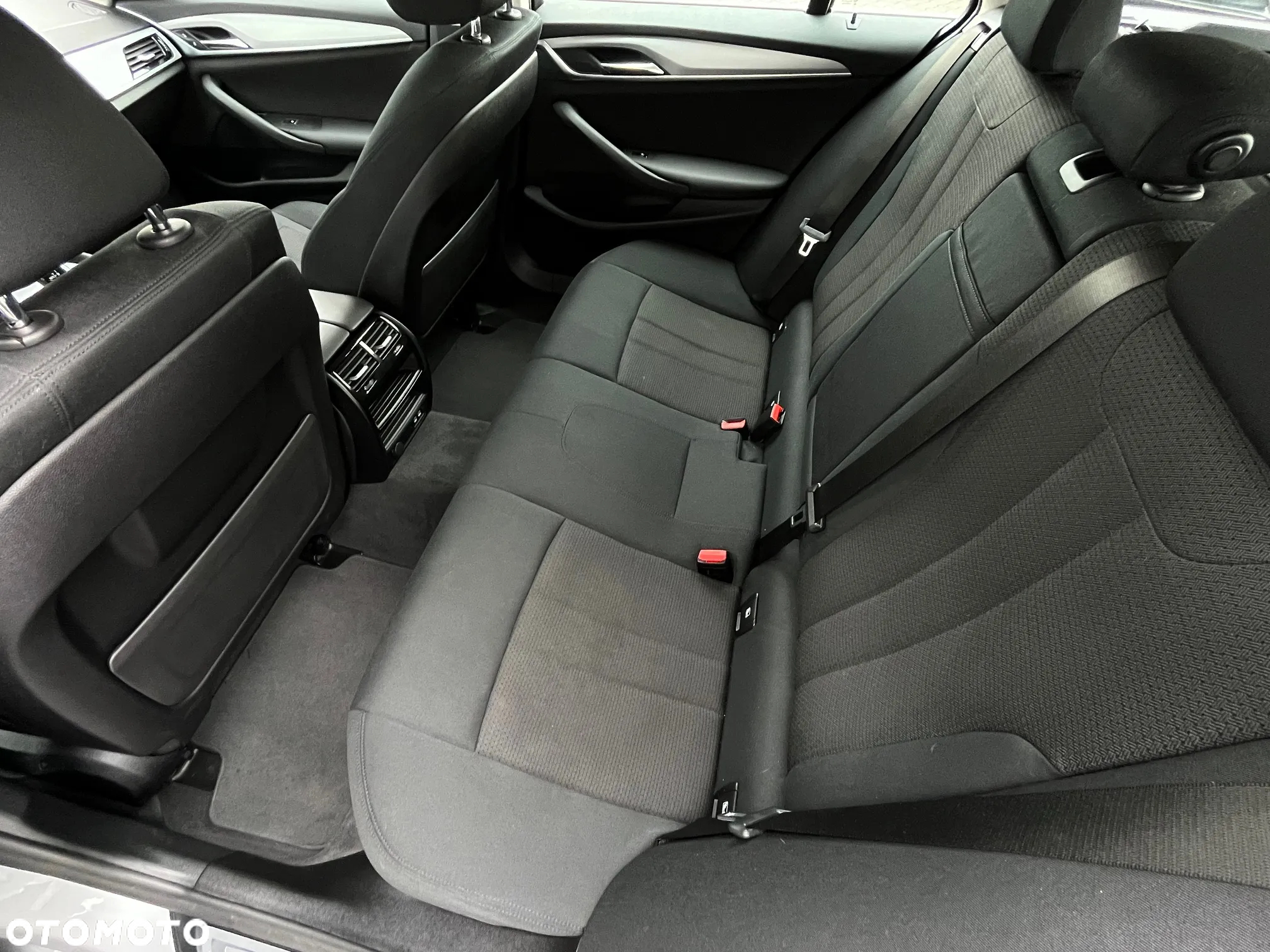 BMW Seria 5 520d xDrive Sport - 16