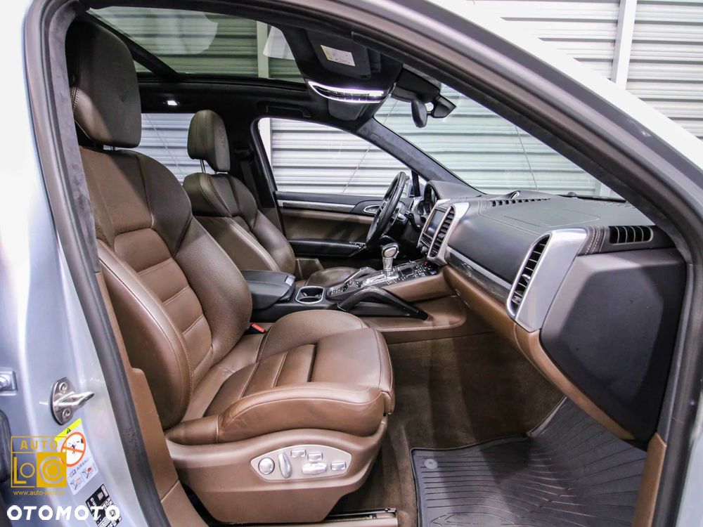 Porsche Cayenne S Diesel Platinum Edition - 10