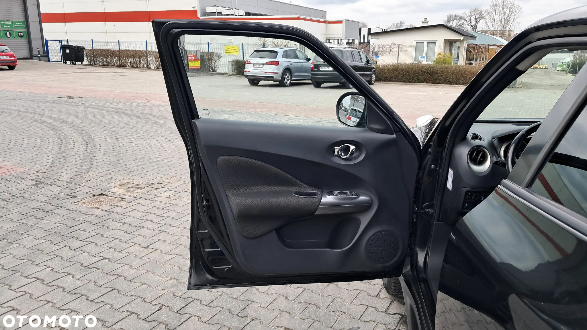 Nissan Juke 1.6 DIG-T N-Connecta EU6 - 10