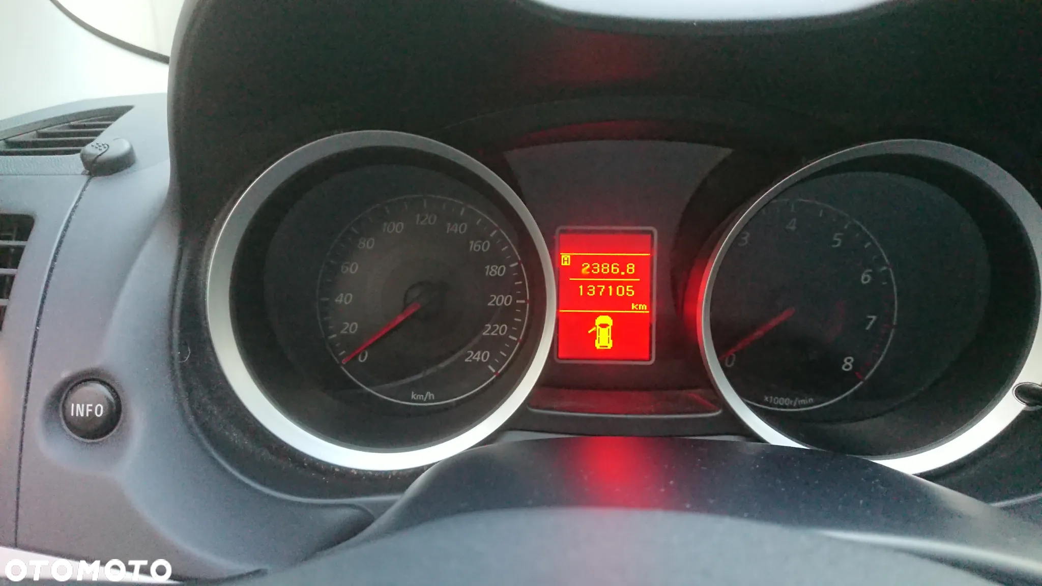 Mitsubishi Lancer 1.8 Inform - 9