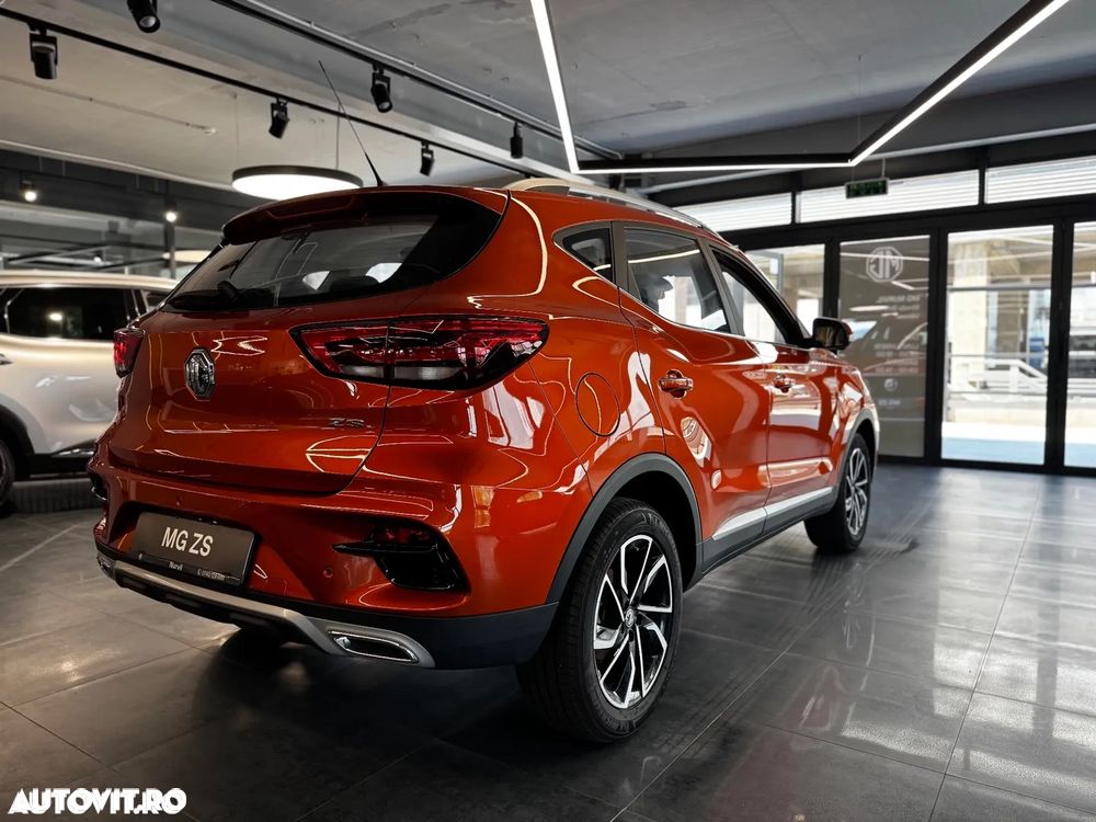 MG ZS - 3