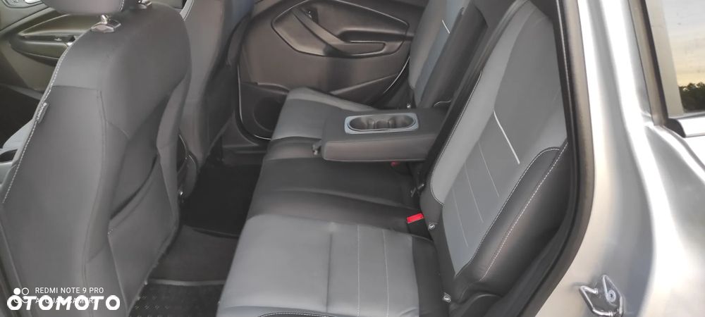 Ford Kuga - 35