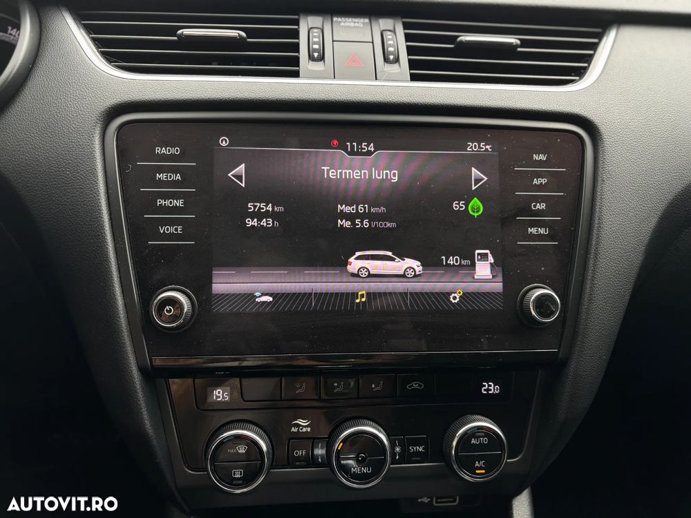 Skoda Octavia Combi Diesel 2.0 TDI DSG Ambition - 21