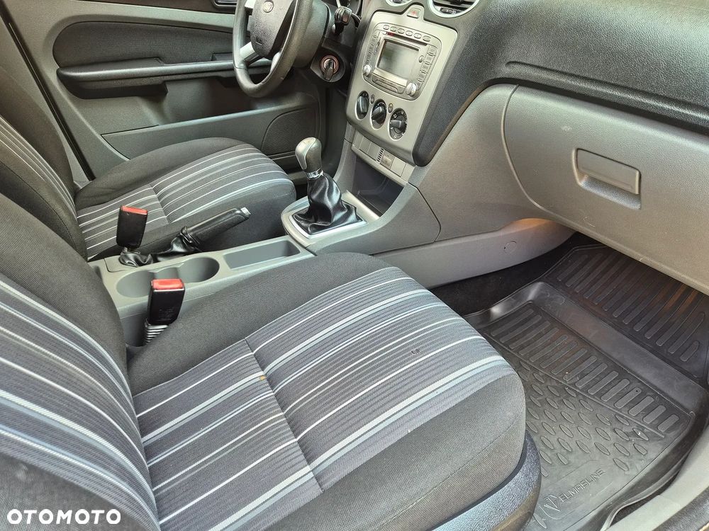 Ford Focus - 22
