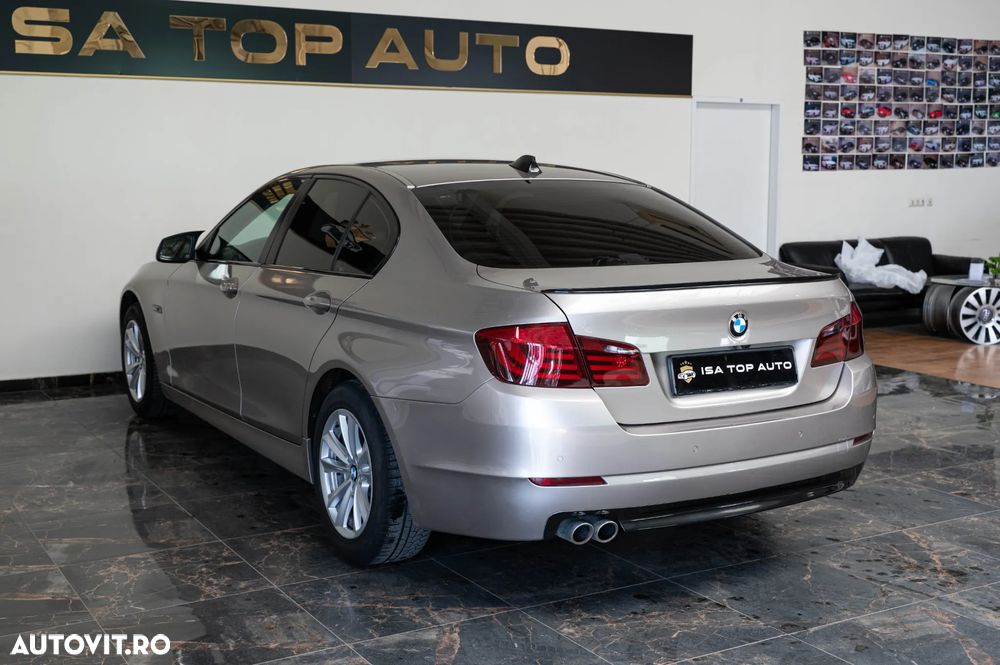 BMW Seria 5 525d Aut. - 33