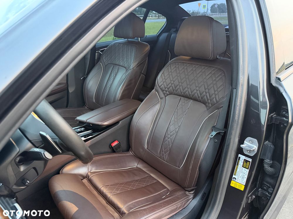 BMW Seria 5 540i M Sport sport - 35