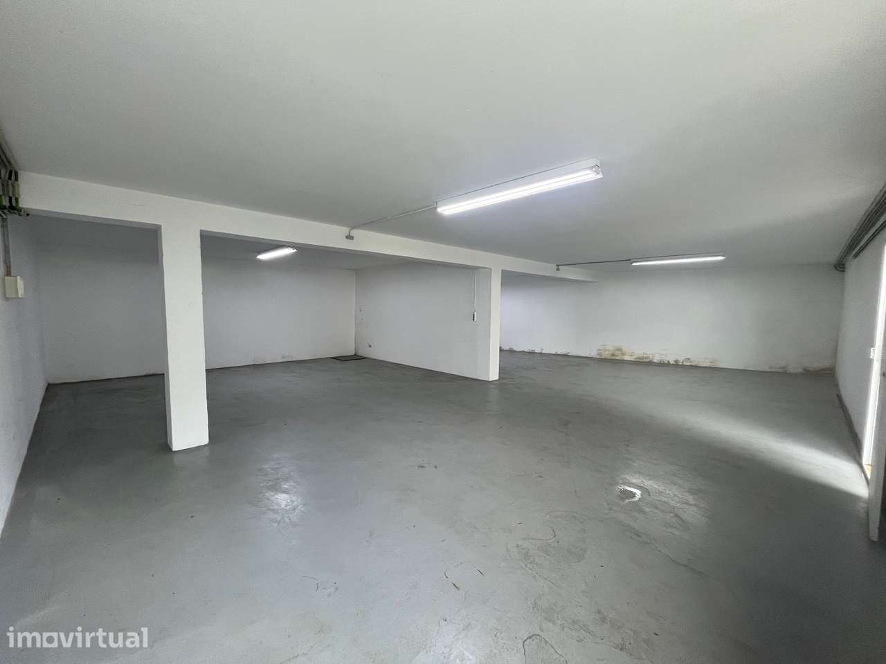 Armazém de 106m2 para arrendar em Avidos - Grande imagem: 3/5