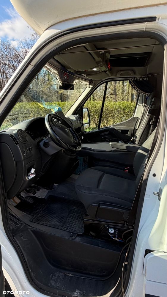 Renault Master III - 23