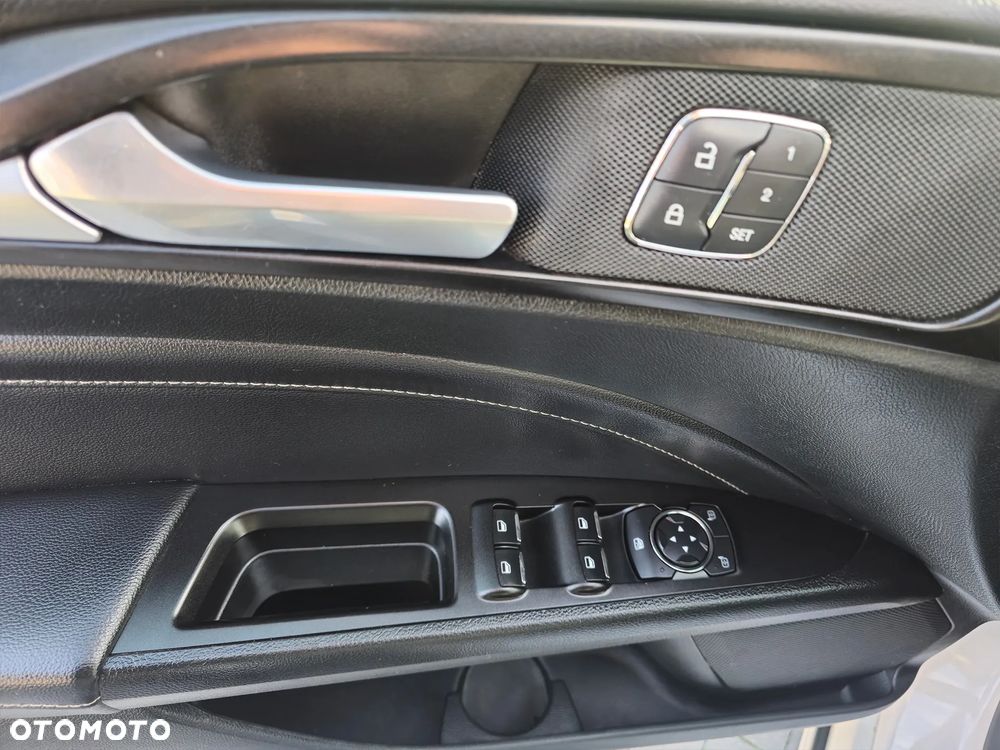 Ford Mondeo 2.0 EcoBoost Titanium - 12