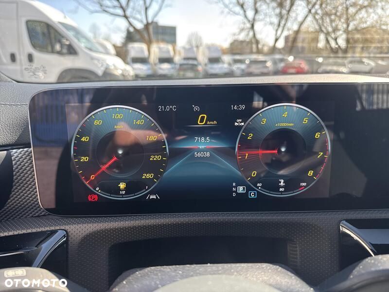 Mercedes-Benz CLA 200 7G-DCT - 10