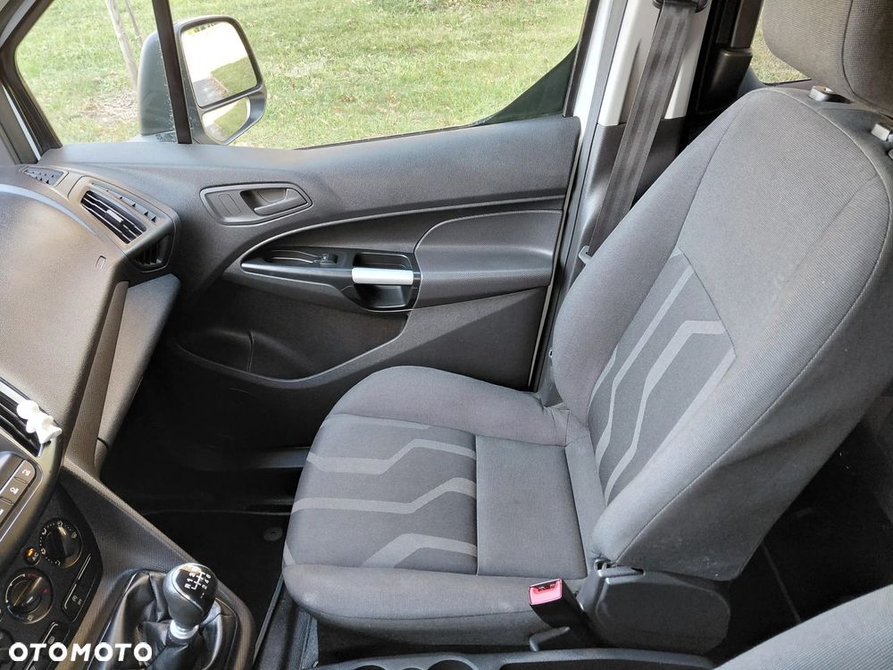 Ford Transit Connect - 8