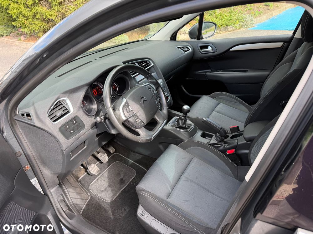 Citroën C4 e-HDi 110 Selection - 12