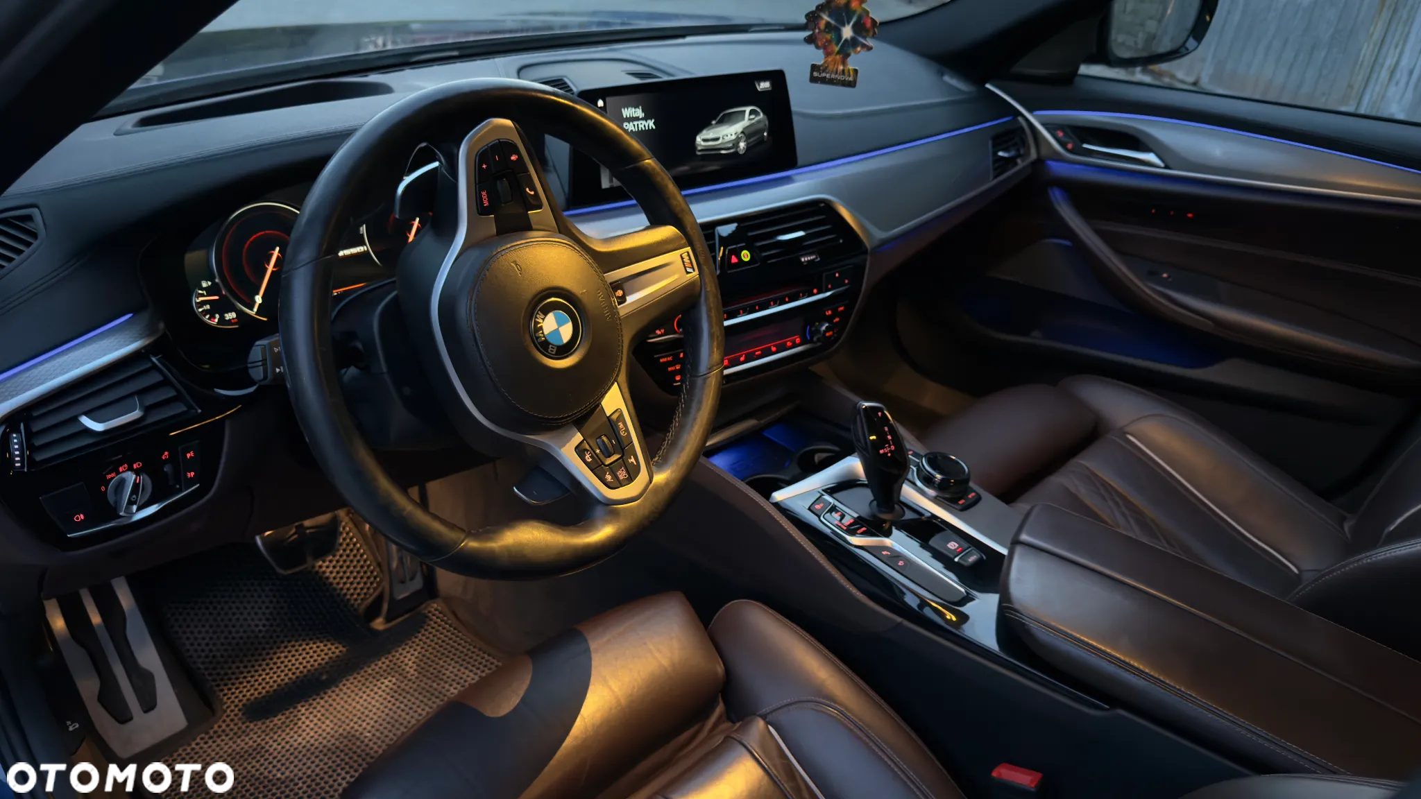 BMW Seria 5 M550i xDrive sport - 18