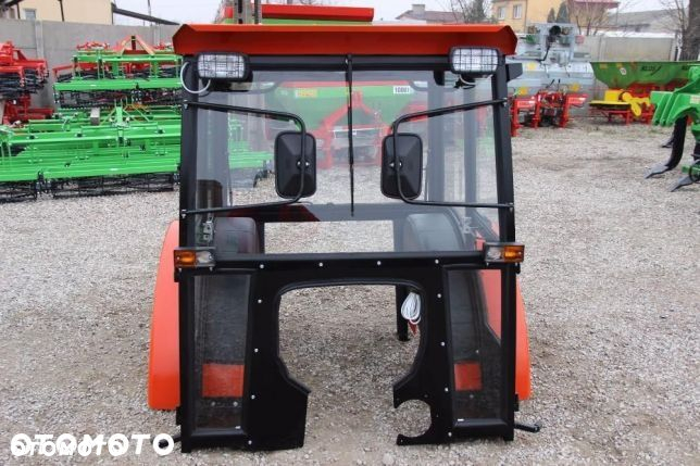Kabina ciągnikowa ursus C-360 C 360 z okrągłymi błotnikami - 3
