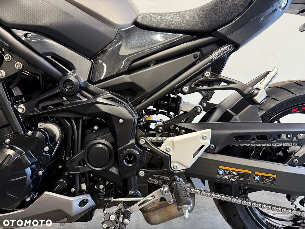 Kawasaki Z 900 - 27