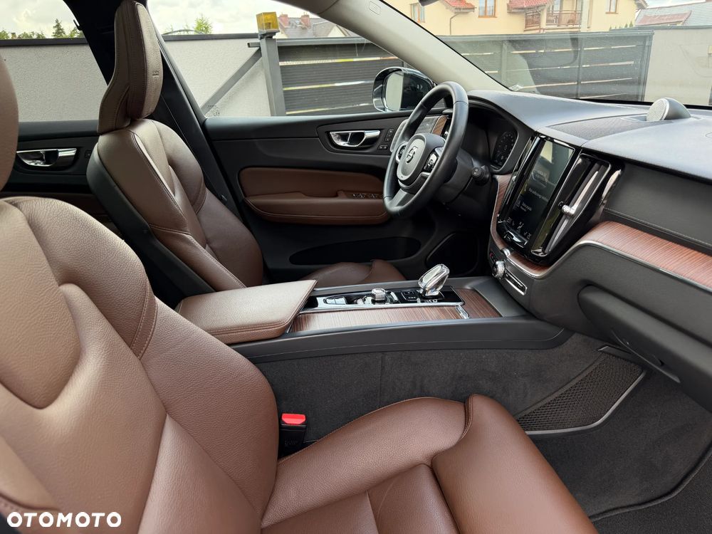 Volvo XC 60 B5 B AWD Inscription - 18