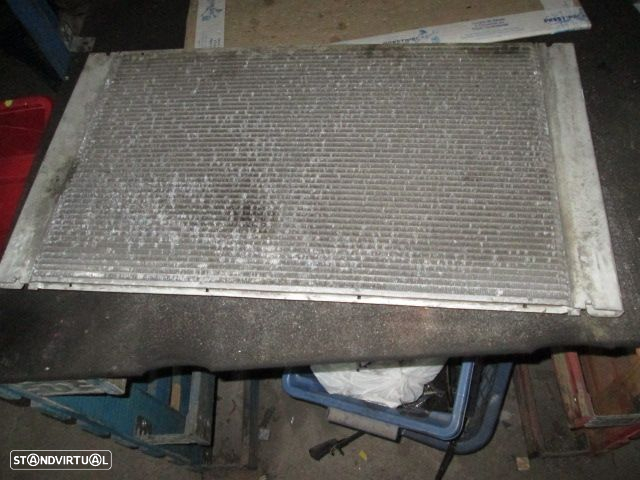 Radiador Agua 17117787440 BMW E60 2006 520D - 2