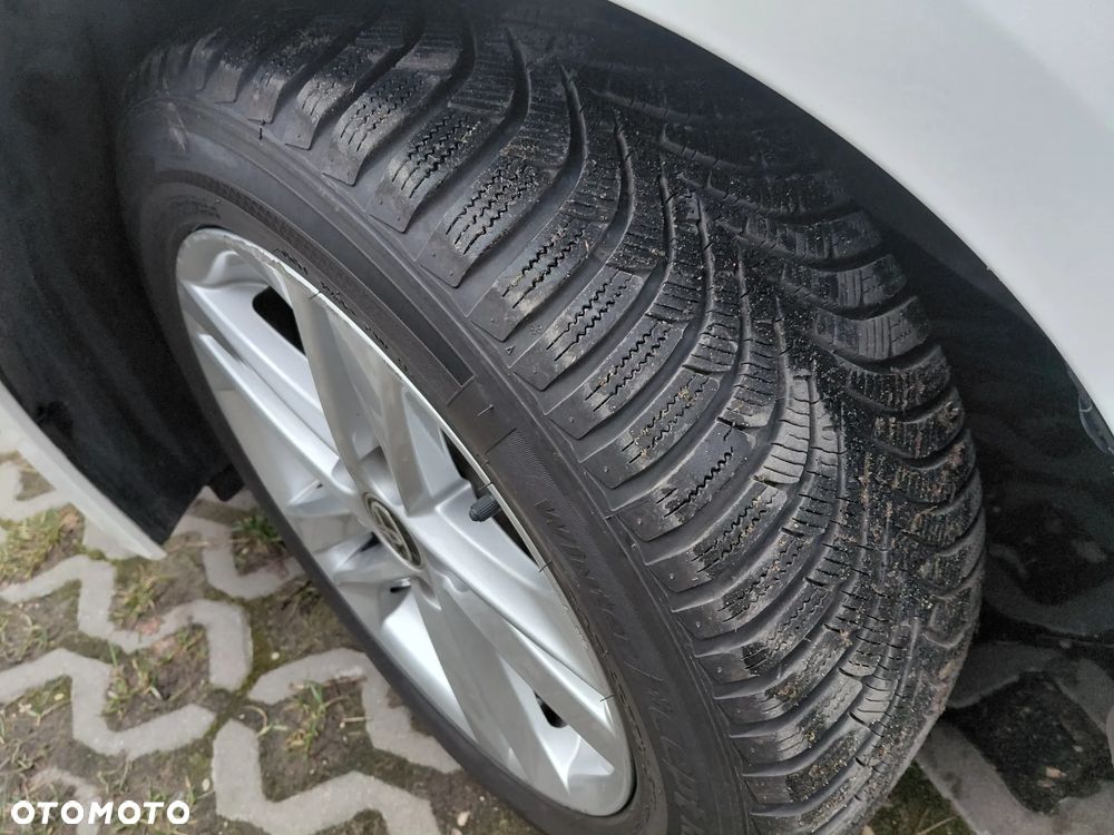 Toyota Corolla 1.8 Hybrid Comfort - 16