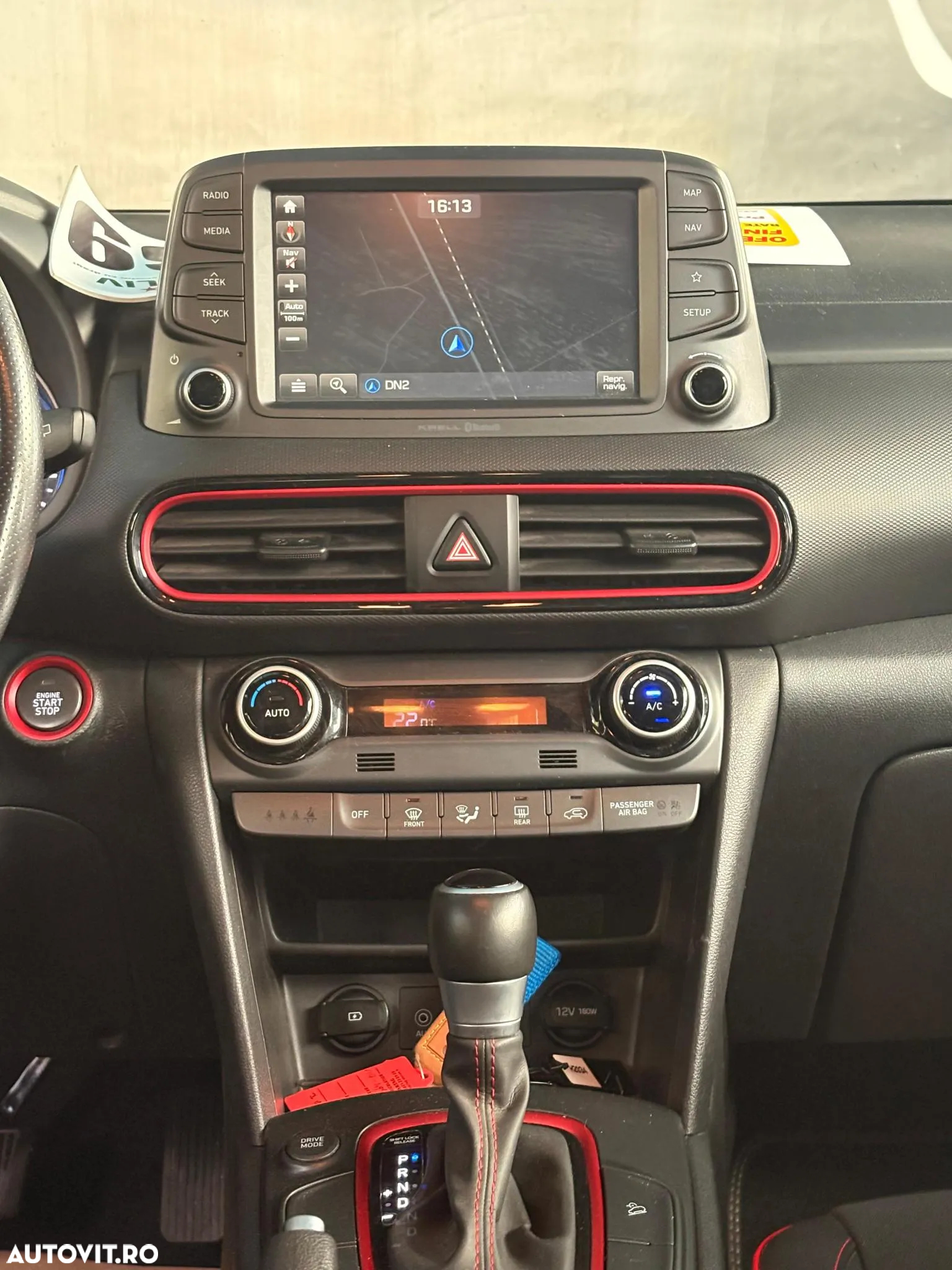 Hyundai KONA - 13