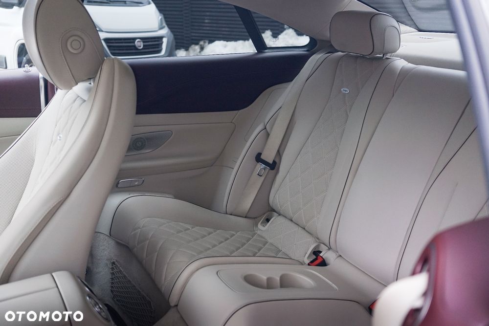 Mercedes-Benz Klasa E - 27