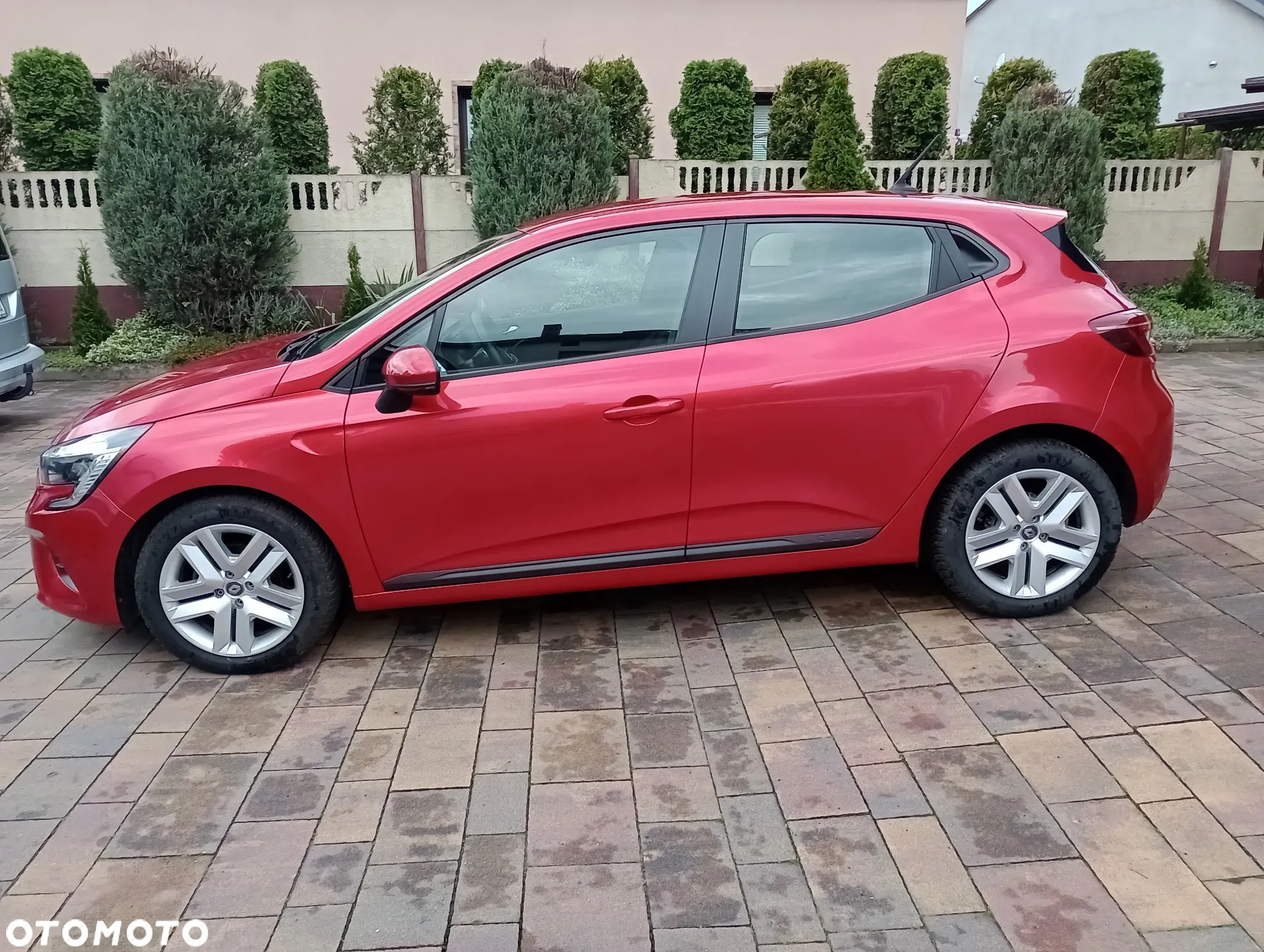 Renault Clio - 10