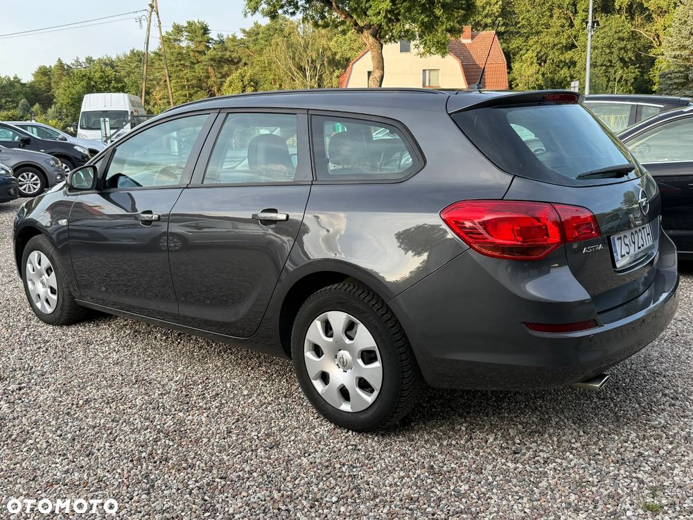 Opel Astra - 10