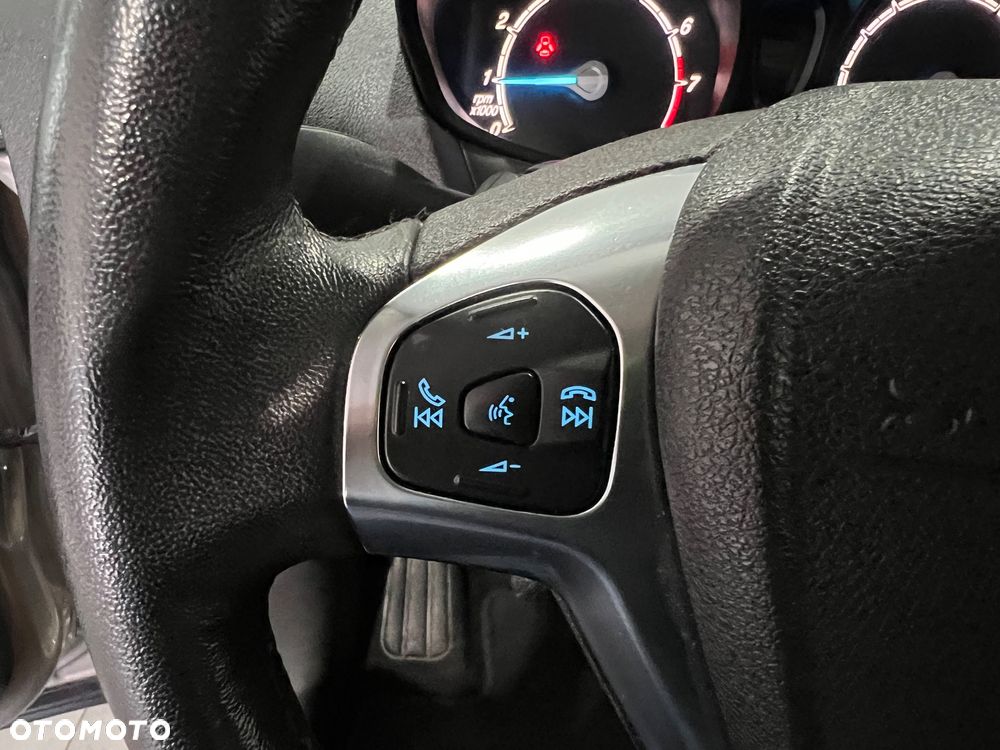 Ford Tourneo Courier 1.0 EcoBoost Sport - 25