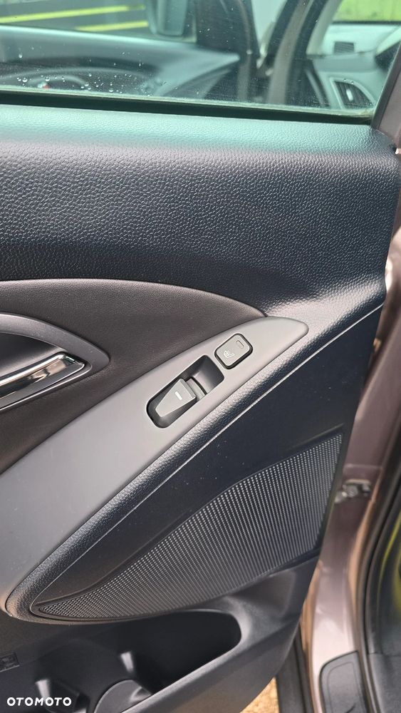 Hyundai ix35 2.0 4WD Premium - 18