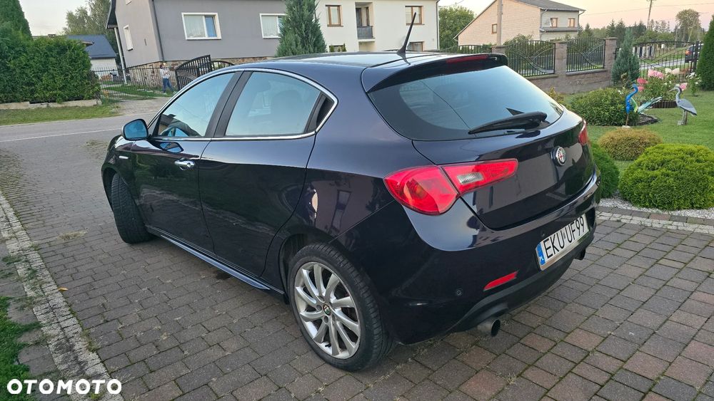 Alfa Romeo Giulietta 2.0 JTDM 16V Turismo - 4