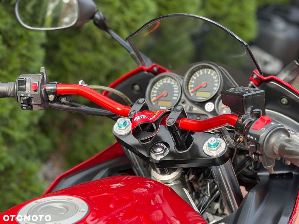 Yamaha FZS - 25