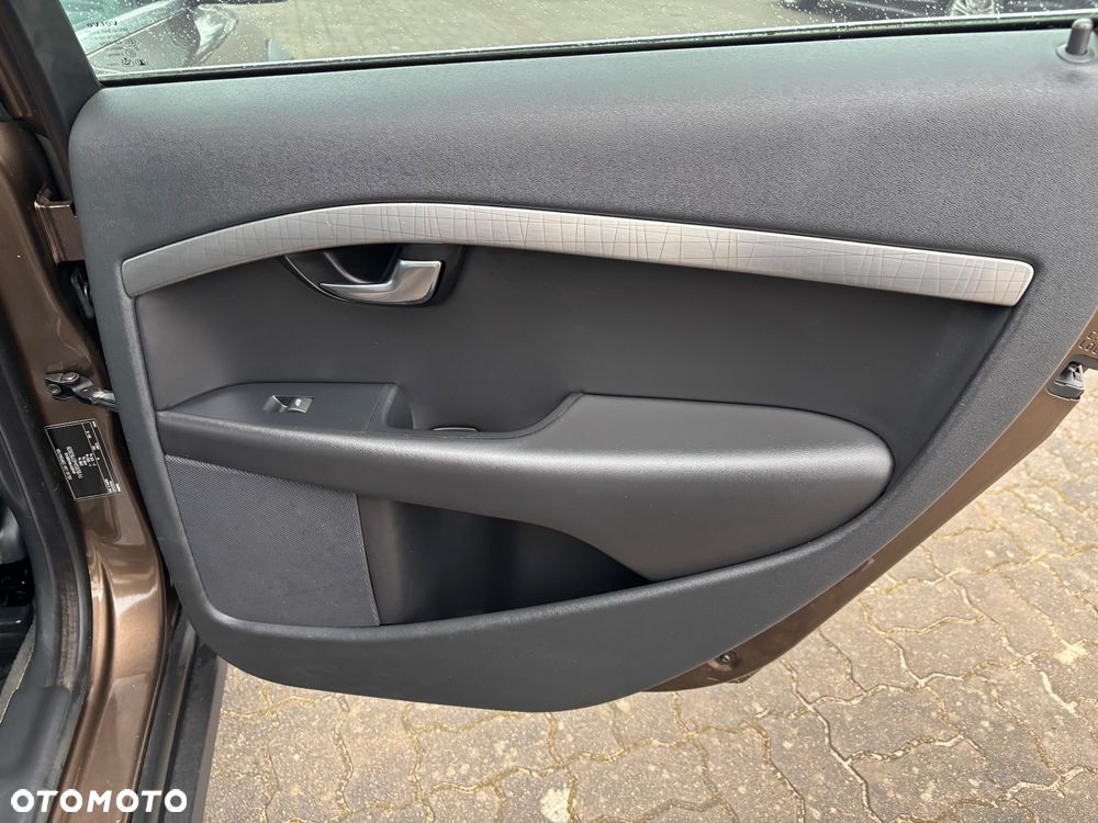 Volvo XC 70 D5 AWD Edition Pro - 37