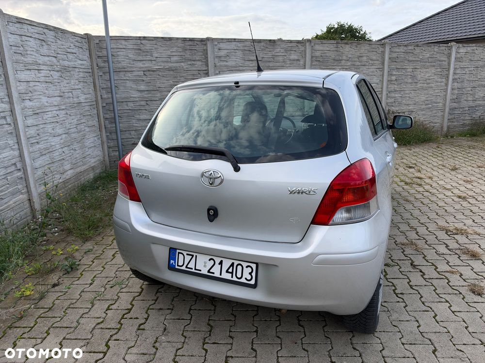 Toyota Yaris 1.0 VVT-i Luna - 13