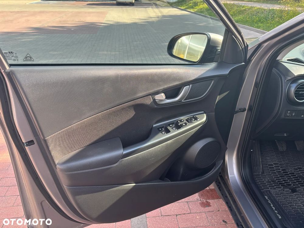 Hyundai Kona - 12