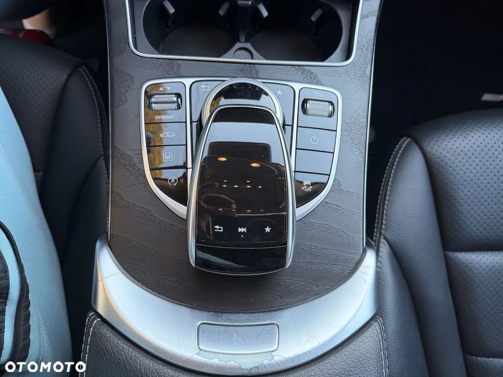 Mercedes-Benz GLC - 13