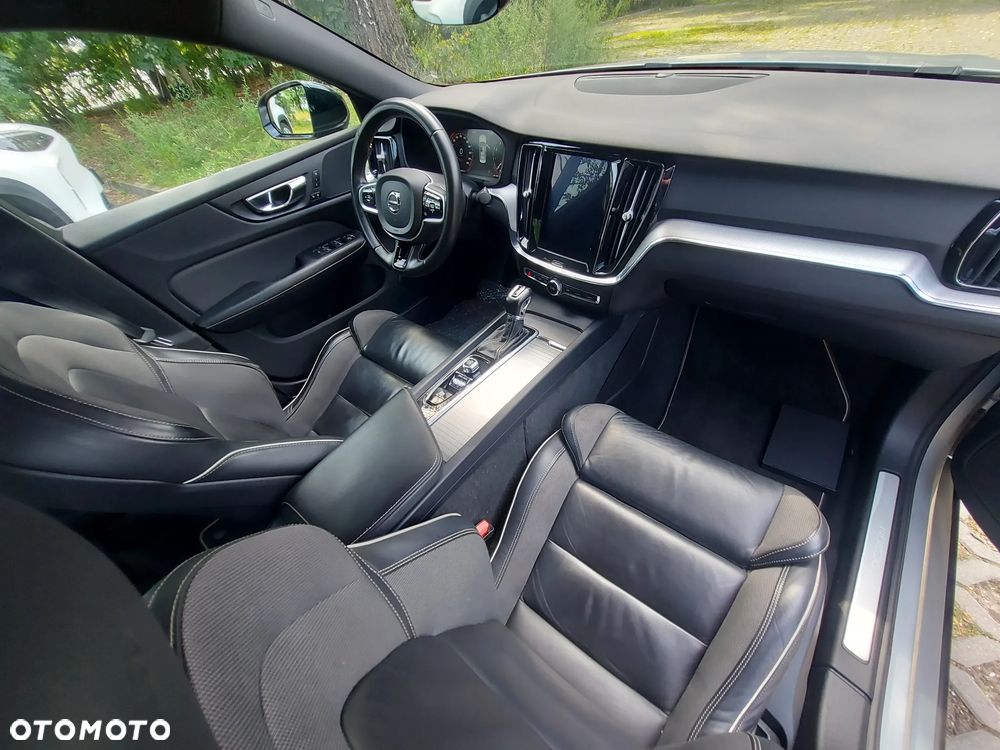 Volvo S60 T4 R-Design - 32
