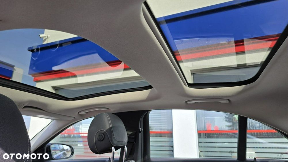 Mercedes-Benz Klasa E - 24